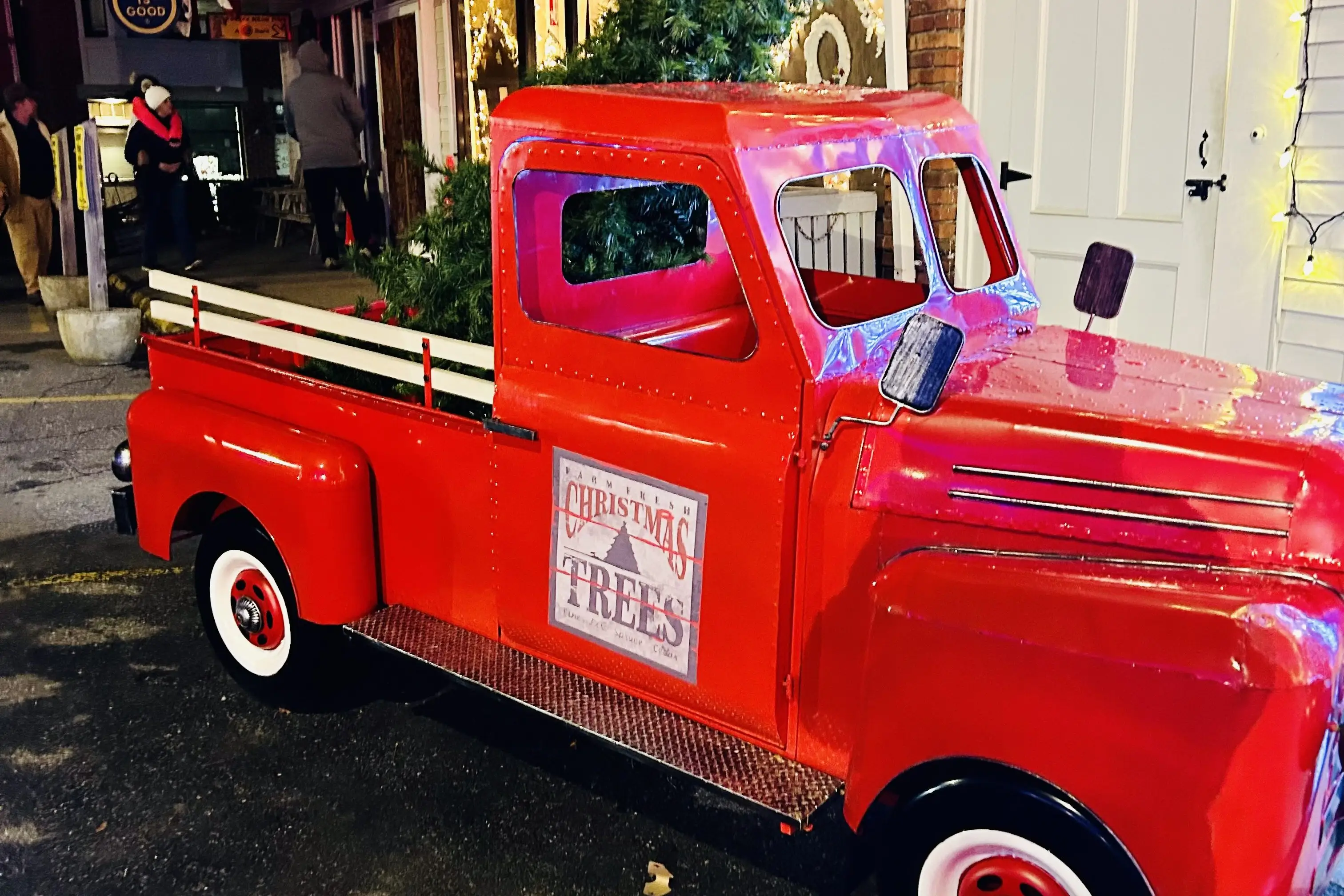 Boothbay Christmas Events 2025: Gardens Aglow & More