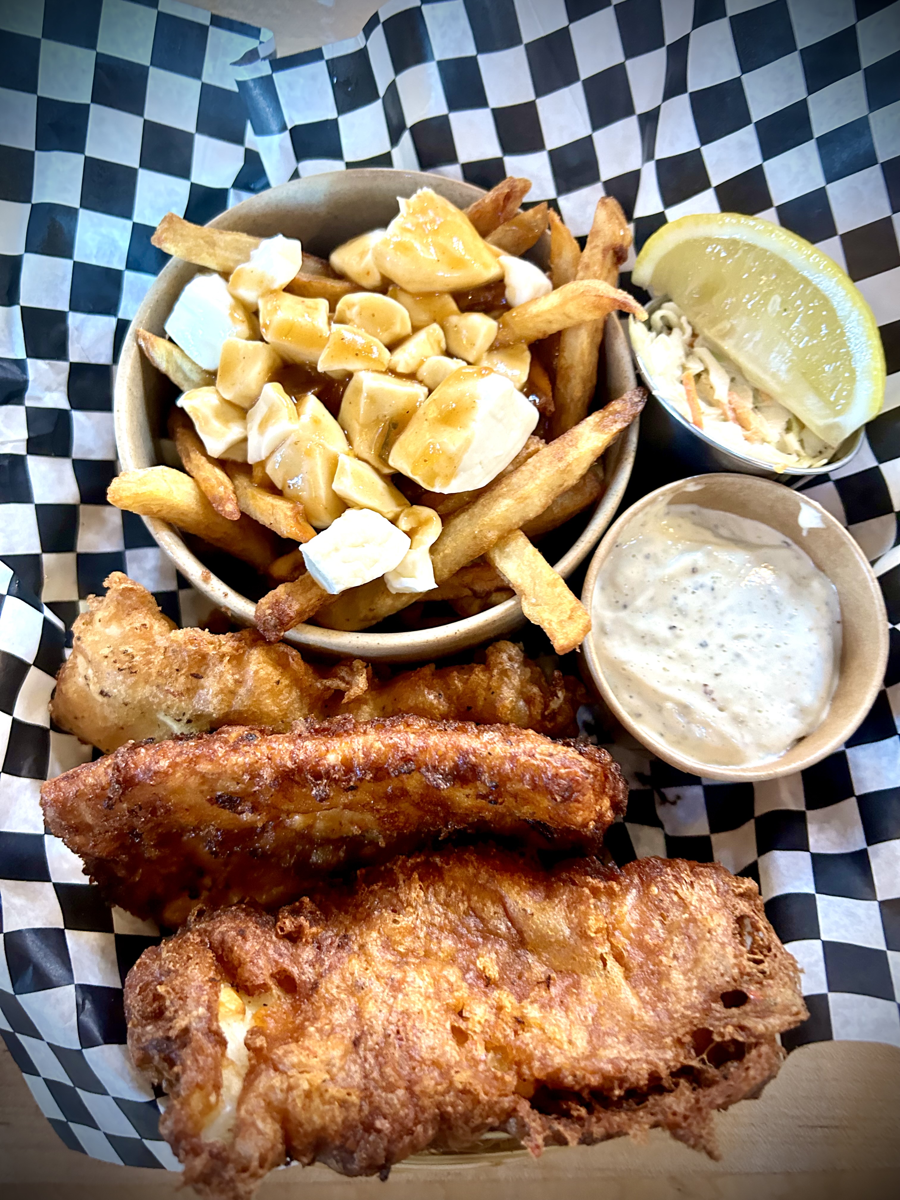 Siboire Dépôt in Sherbrooke: Craft Beer & Famous Fish & Chips